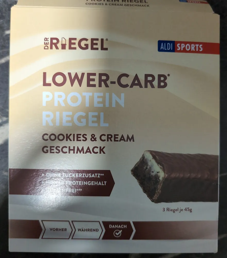 LOWER-CARB PROTEIN RIEGEL COOKIES & CREAM GESCHMACK