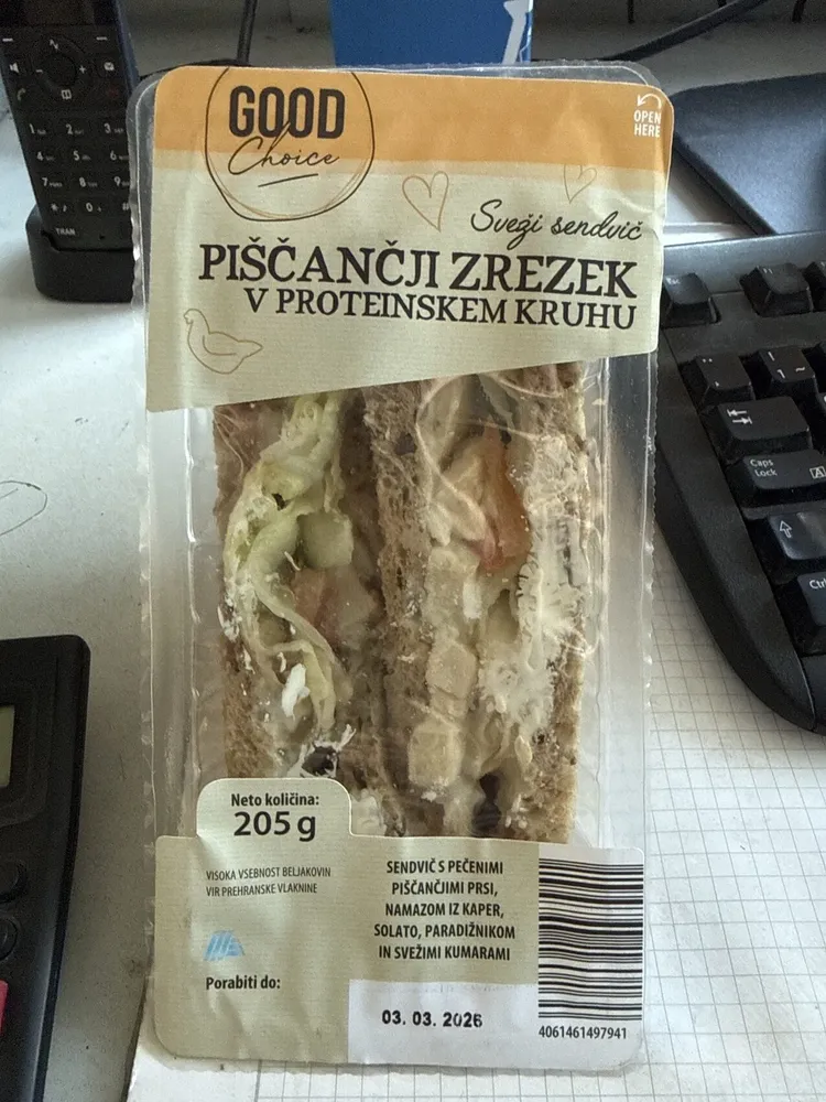 Piščančji Zrezek V Proteinskem Kruhu