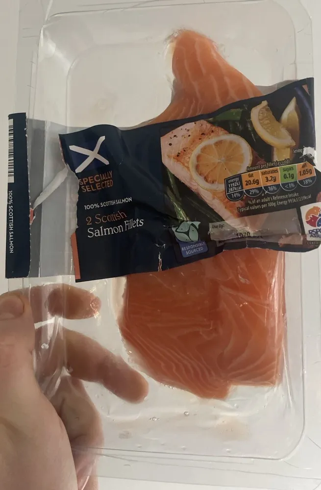 2 Scottish Salmon Fillets