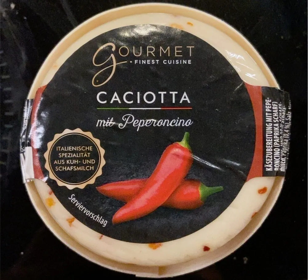 Caciotta mit Peperoncino