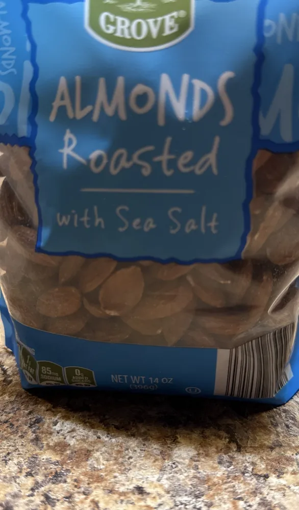 Almonds roasted with sea salt