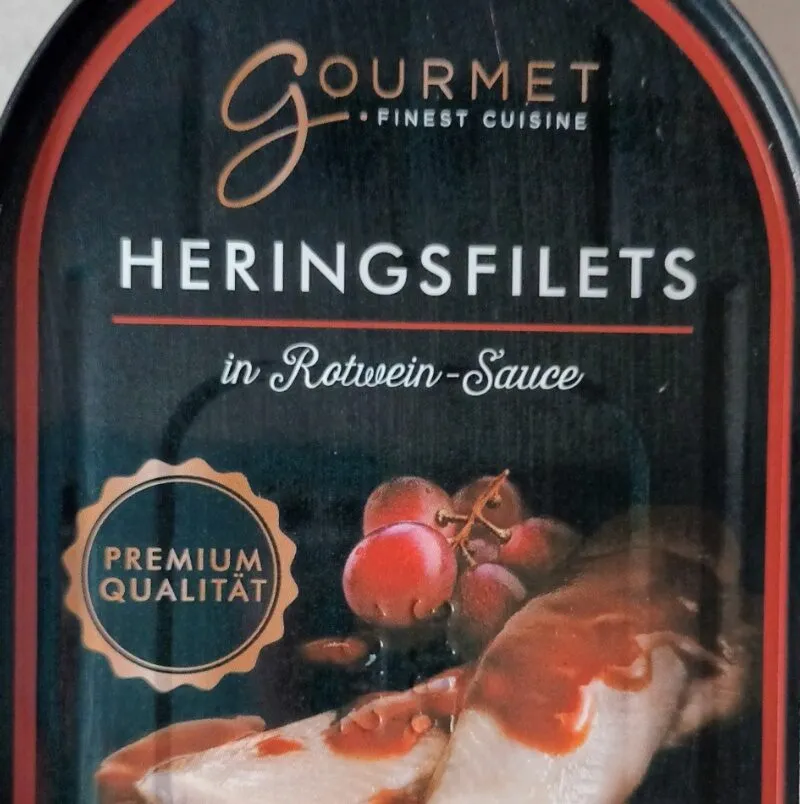 Heringsfilets in Rotwein-Sauce