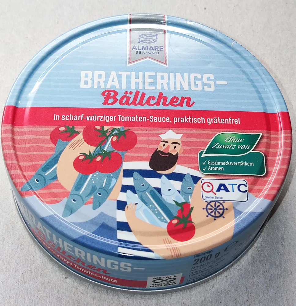 Bratheringsbällchen in Tomatensoße