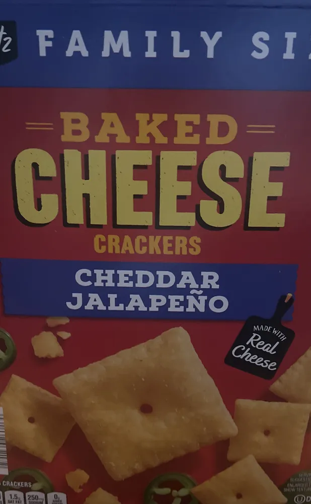 Cheddar Jalapeño Baked Cheese Crackers