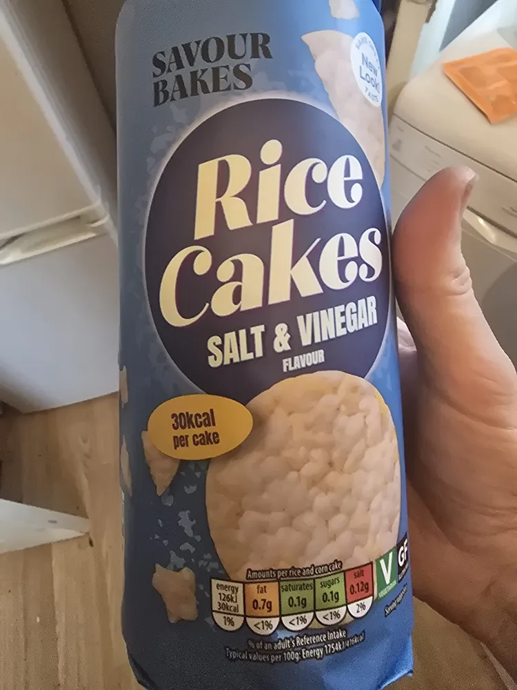 SALT AND VINEGAR FLAVOUR PUFFED RICE AND CORN CAKE