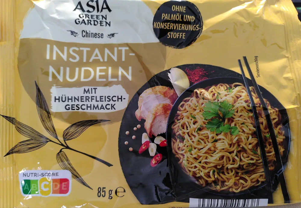 Instant-Nudeln mit Hühnerfleischgeschmack