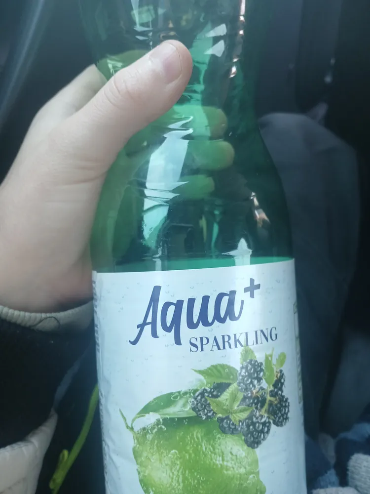 SPARKLING