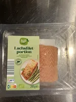 Bio-Lachsfiletportion mit Haut