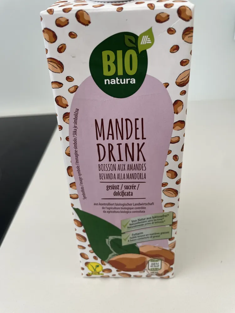 Mandel drink
