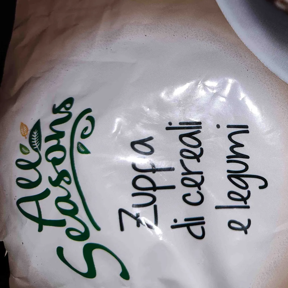 Zuppa di cereali e legumi