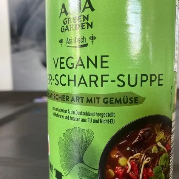 Vegane Sauer-Scharf-Suppe