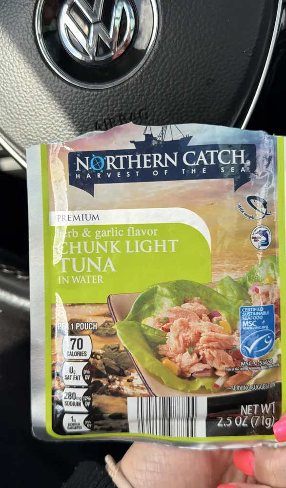 herb & garlic flavor CHUNK LIGHT TUNA IN WATER
