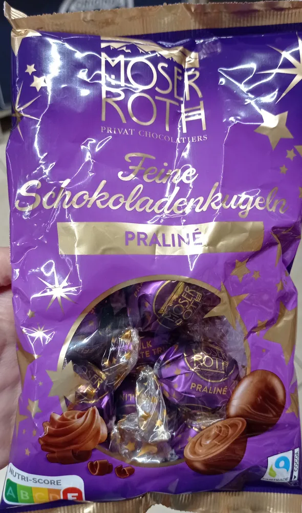 Feine Schokoladenkugeln praliné