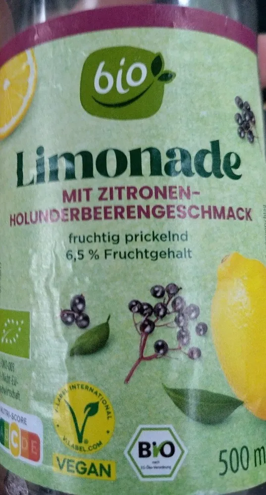 Limonade Mit Zitronen-Holunderbeerengeschmack