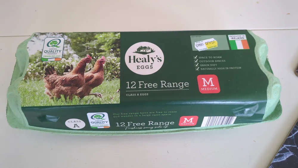 12 Free Range Eggs, Medium