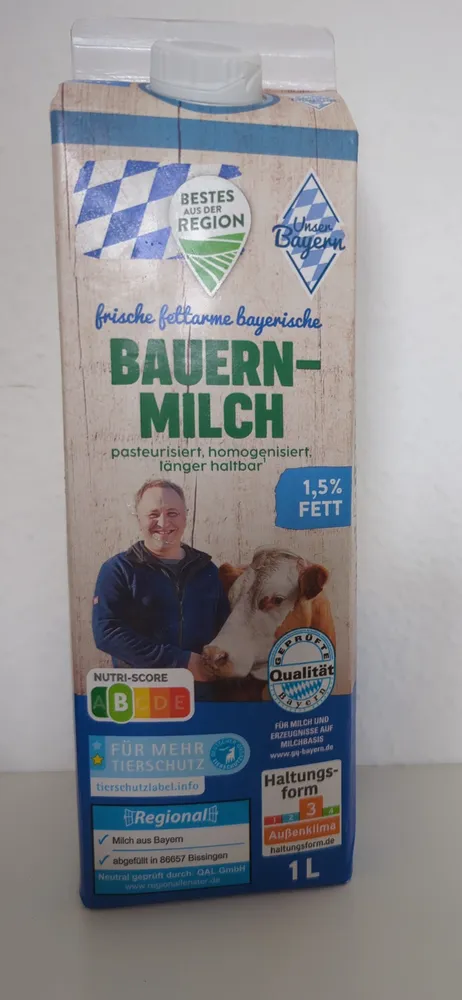 Frische fettarme bayerische Bauernmilch