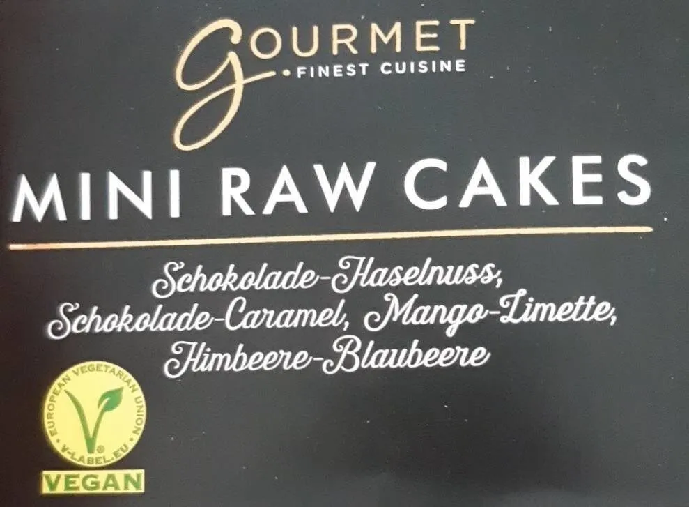 Mini raw cakes