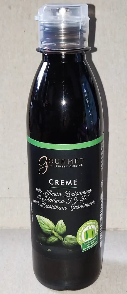Basilikum-Creme mit Aceto Balsamico di Modena IGP