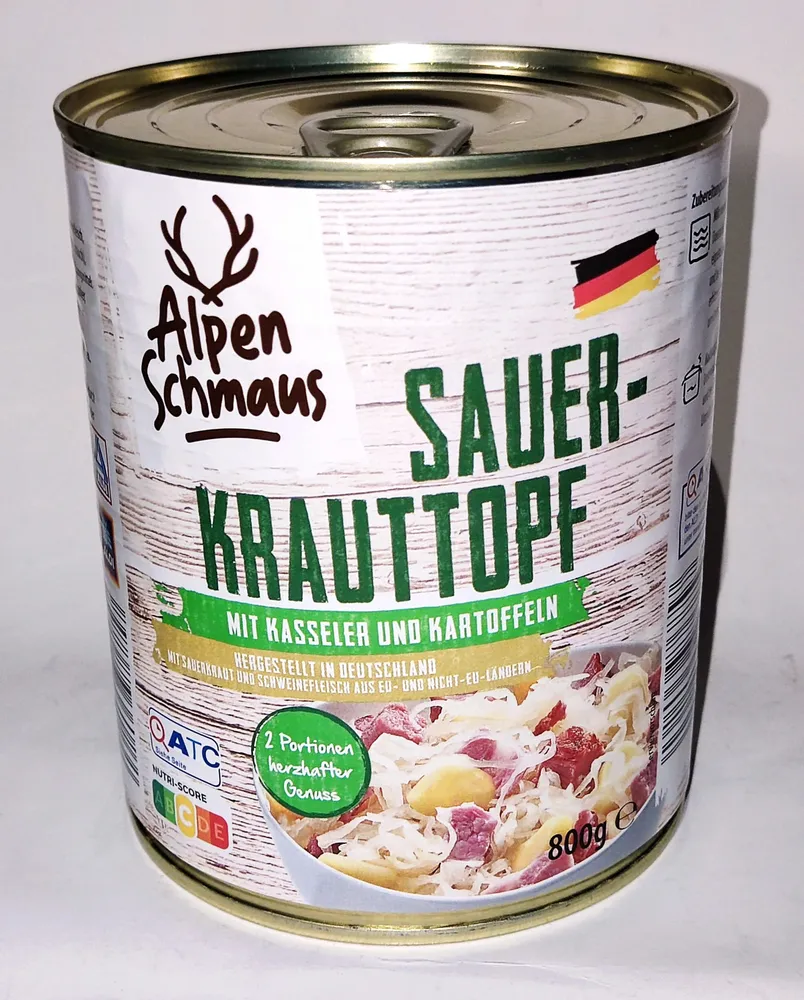 Sauerkrauttopf mit Kasseler und Kartoffeln