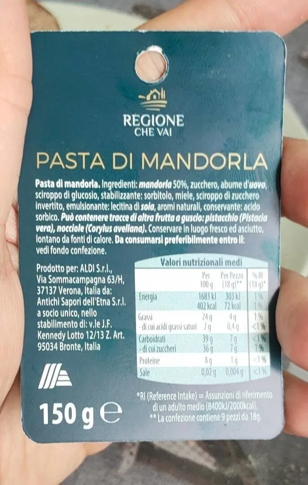 pasta di mandorle