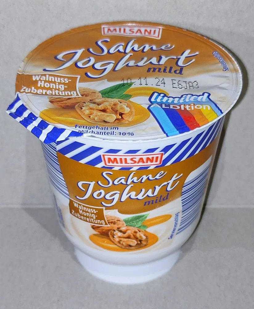 Sahnejoghurt mild - Walnuss-Honig-Zubereitung
