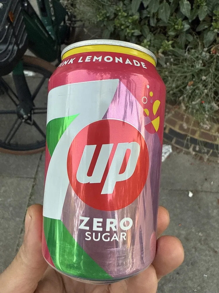 7UP Zero Pink Lemonade