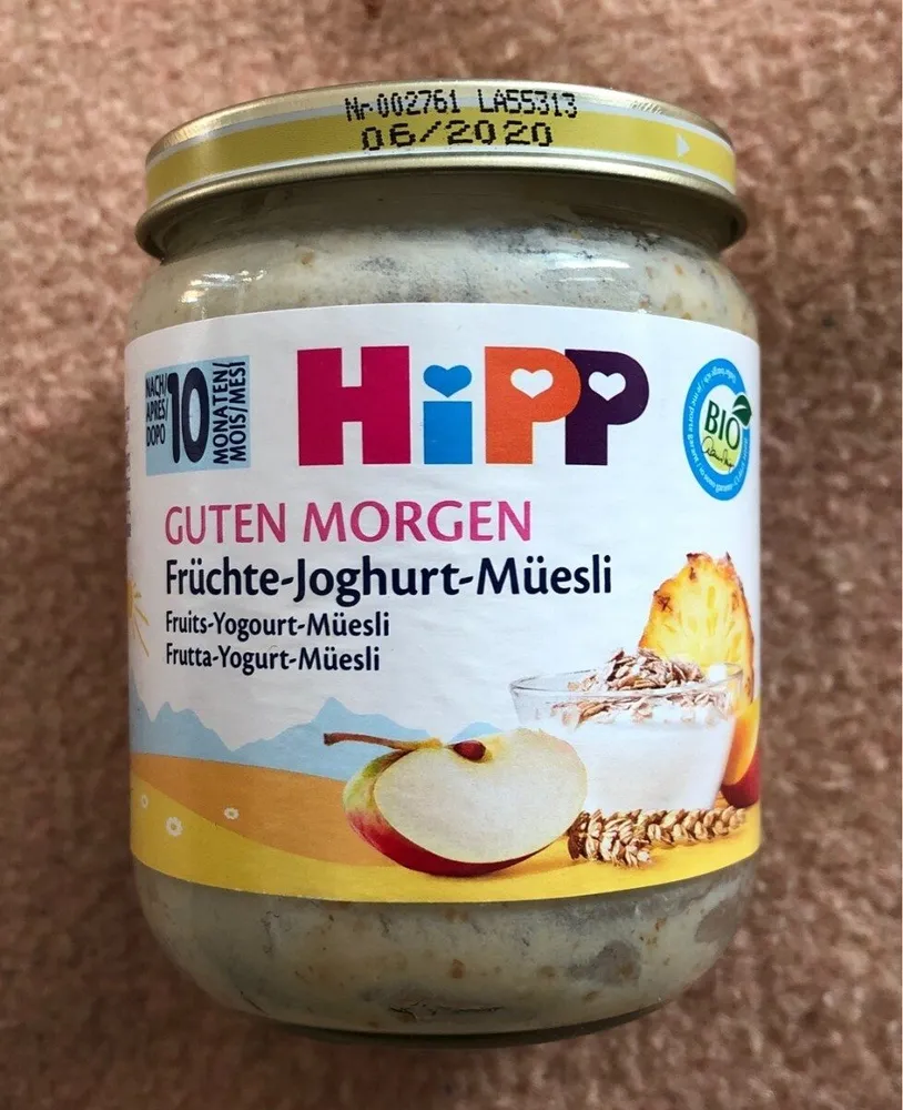 Fruits yogourt muesli