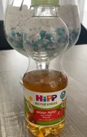 Milder Apfel mit stillem Wasser