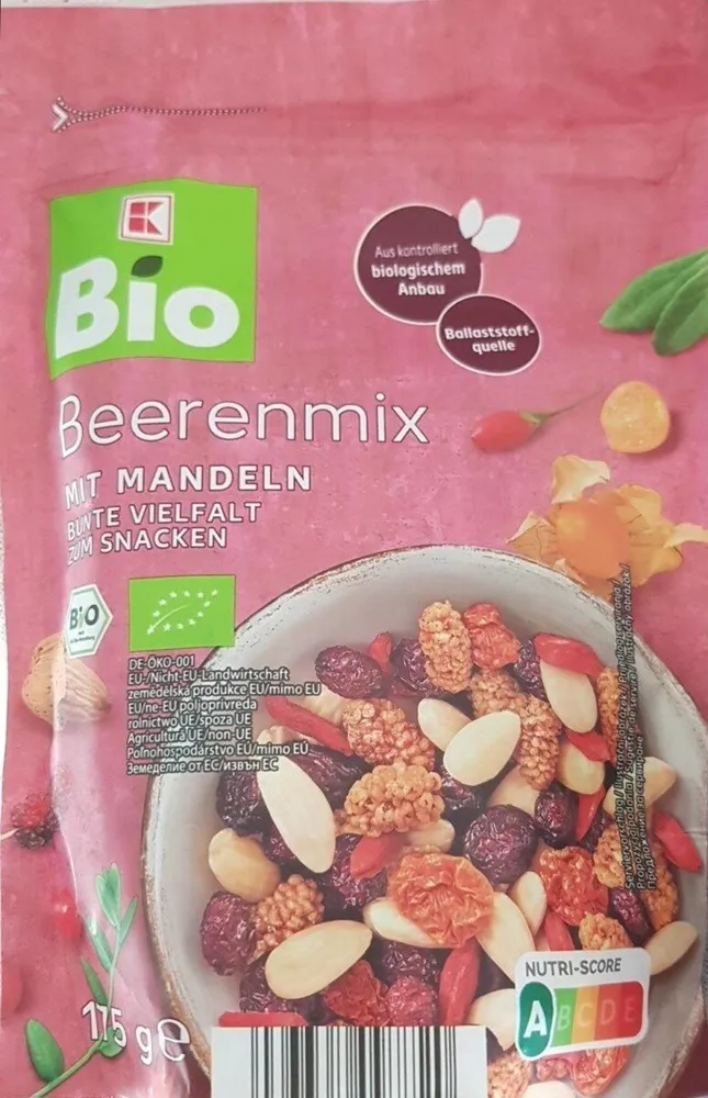 Beerenmix mit Mandeln