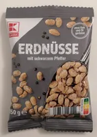 Erdnüsse mit schwarzem Pfeffer