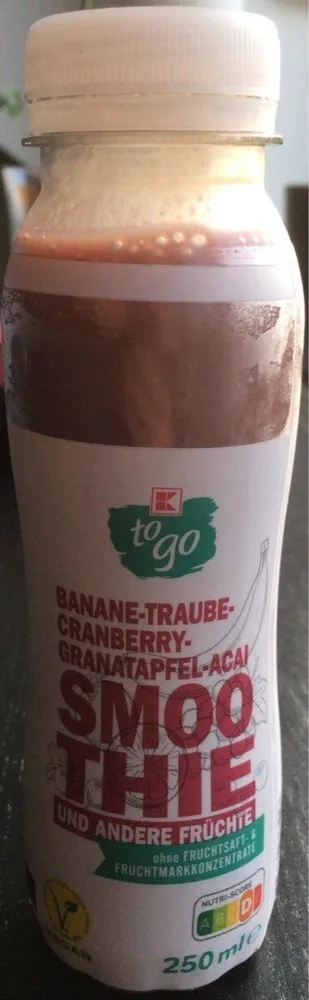 Banane-Traube-Cranberry-Granatapfel-Açai Smoothie