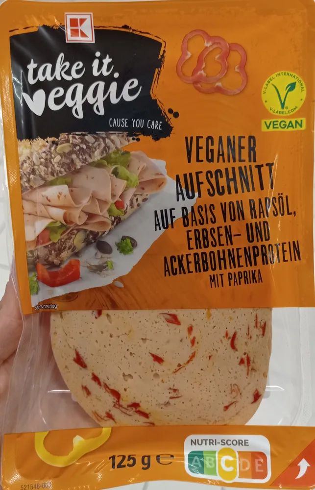 Veganer Aufschnitt auf Rapsol, Erbsen un Ackerbohnenprotein