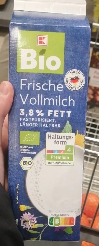 Frische Vollmilch