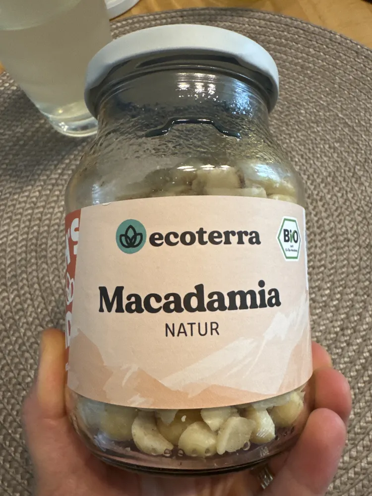 Macadamia