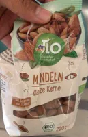 Mandeln ganze Kerne