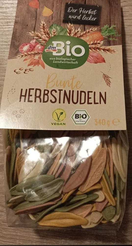 Bunte Herbstnudeln