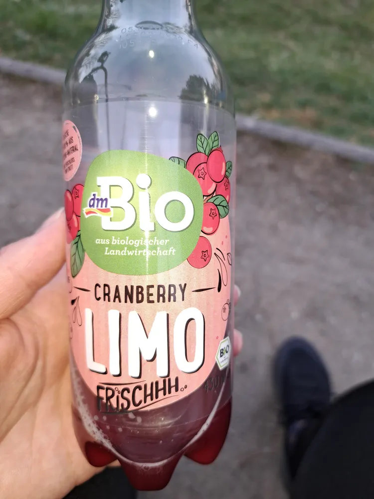 CRANBERRY LIMO