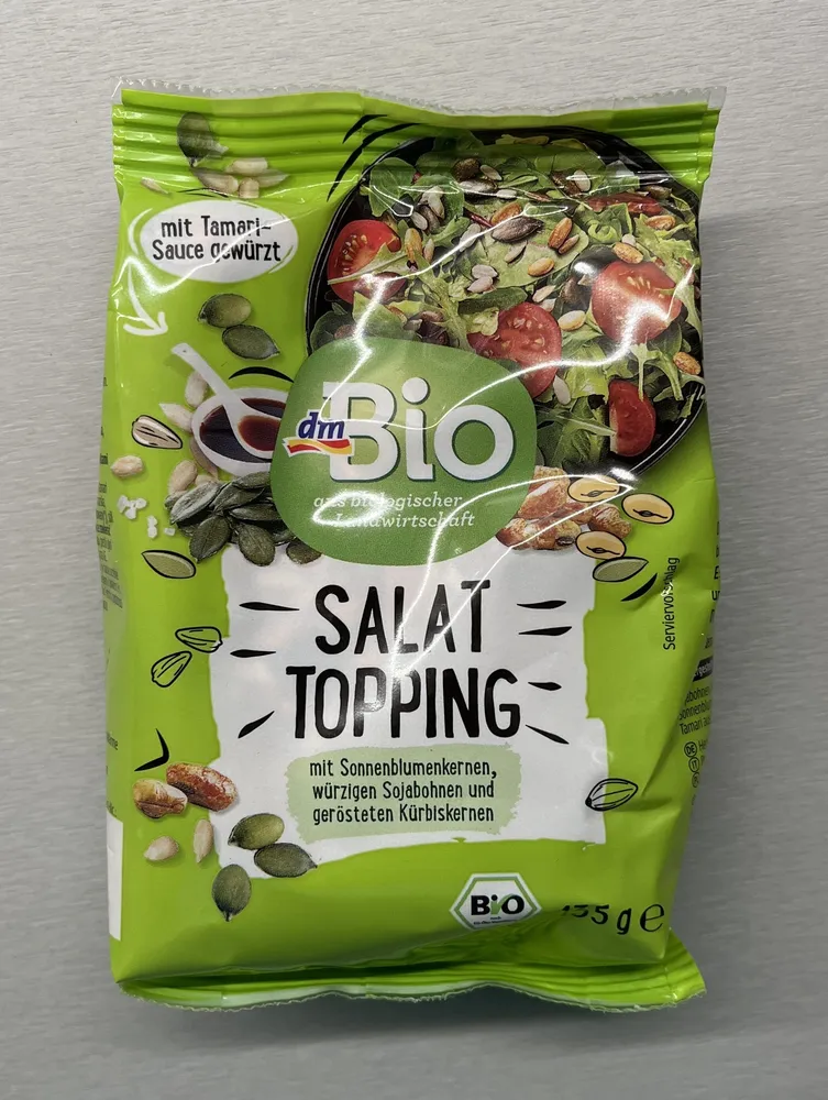 Salátový topping
