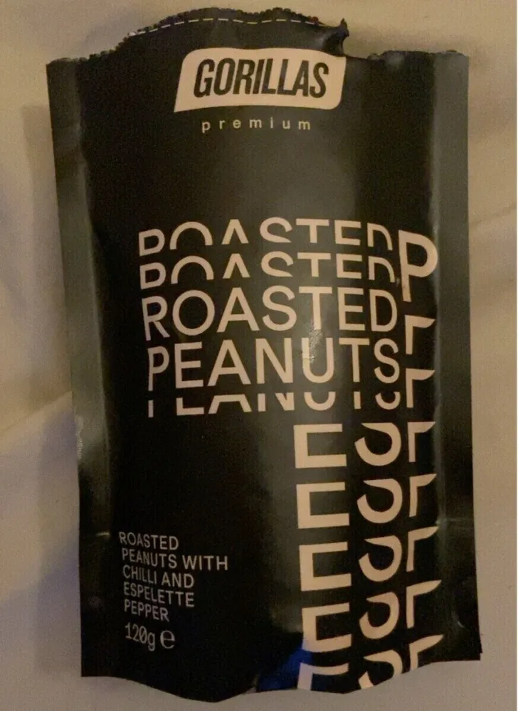 roasted peanuts whit chilli and espelette pepper