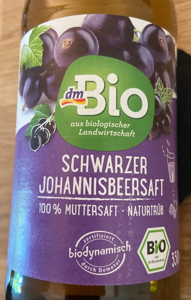Schwarzer Johannisbeersaft