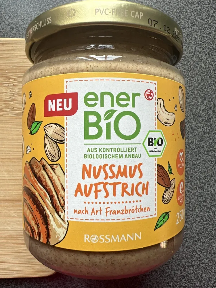 Nussmus Aufstrich nach Art Franzbrötchen