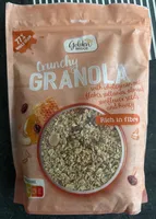 Crunchy GRANOLA with wholegrain oat flakes, sultanas, almonds, sunflower seeds and honey