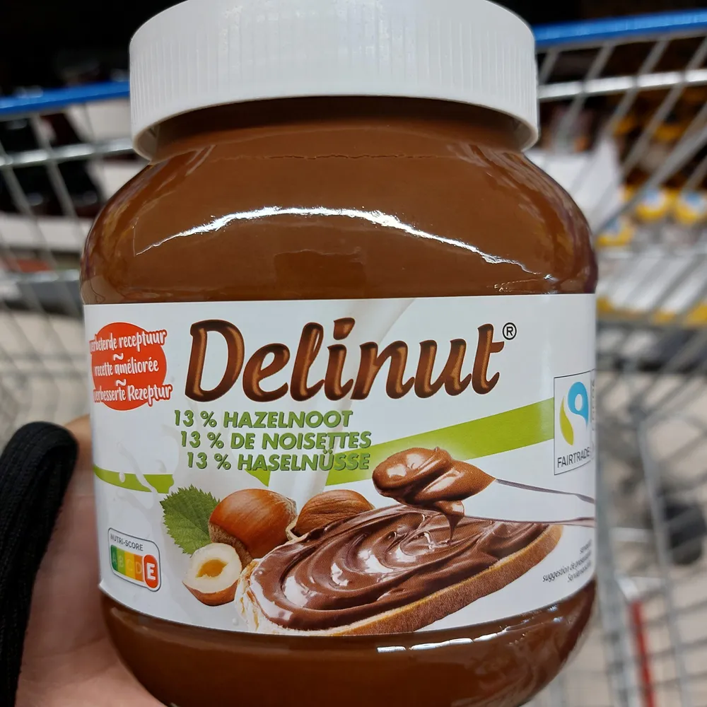 13 % HAZELNOOT 13 % DE NOISETTES 13 % HASELNÜSSE