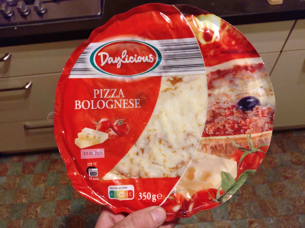 Pizza bolognese