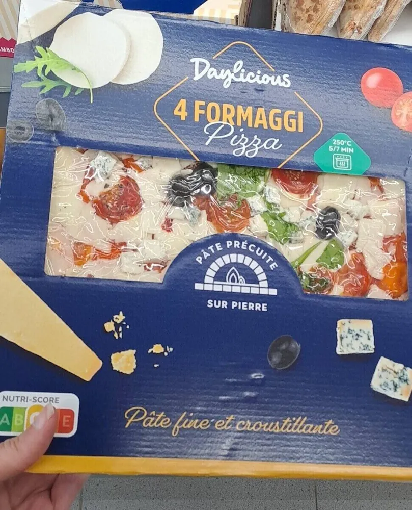 4 formaggi pizza