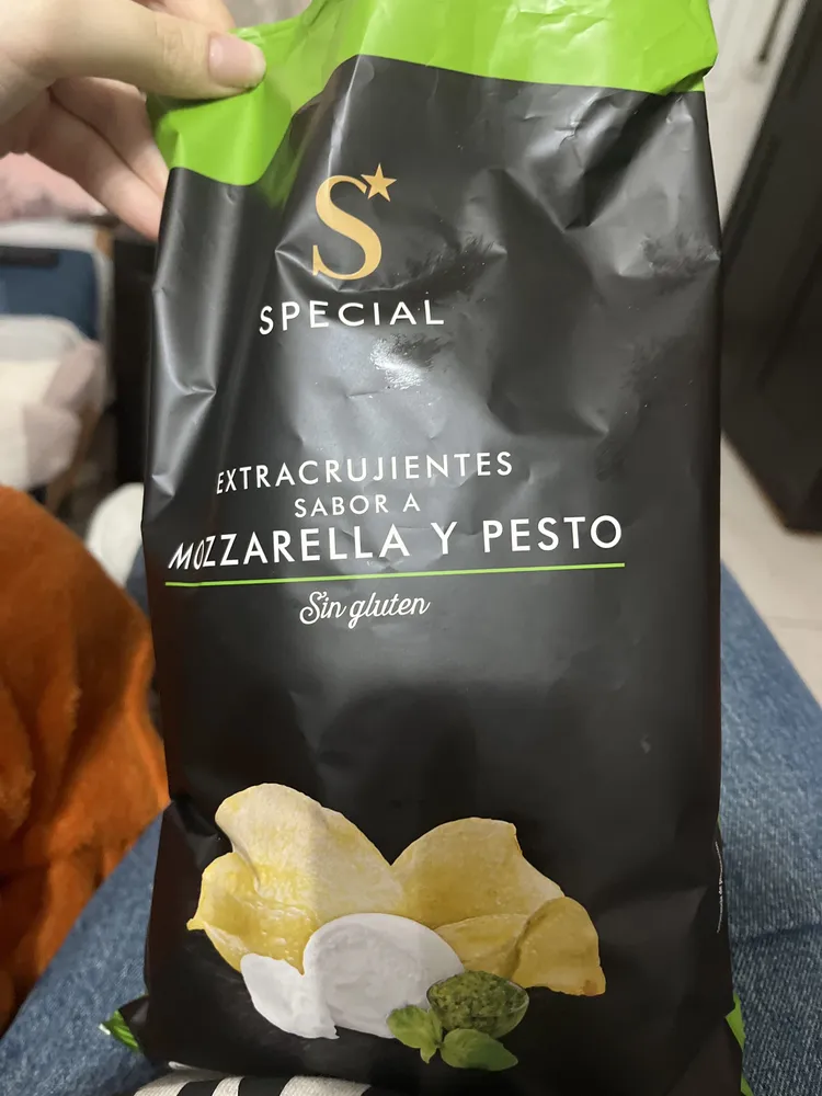 Patatas Fritas Mozzarella Y Pesto