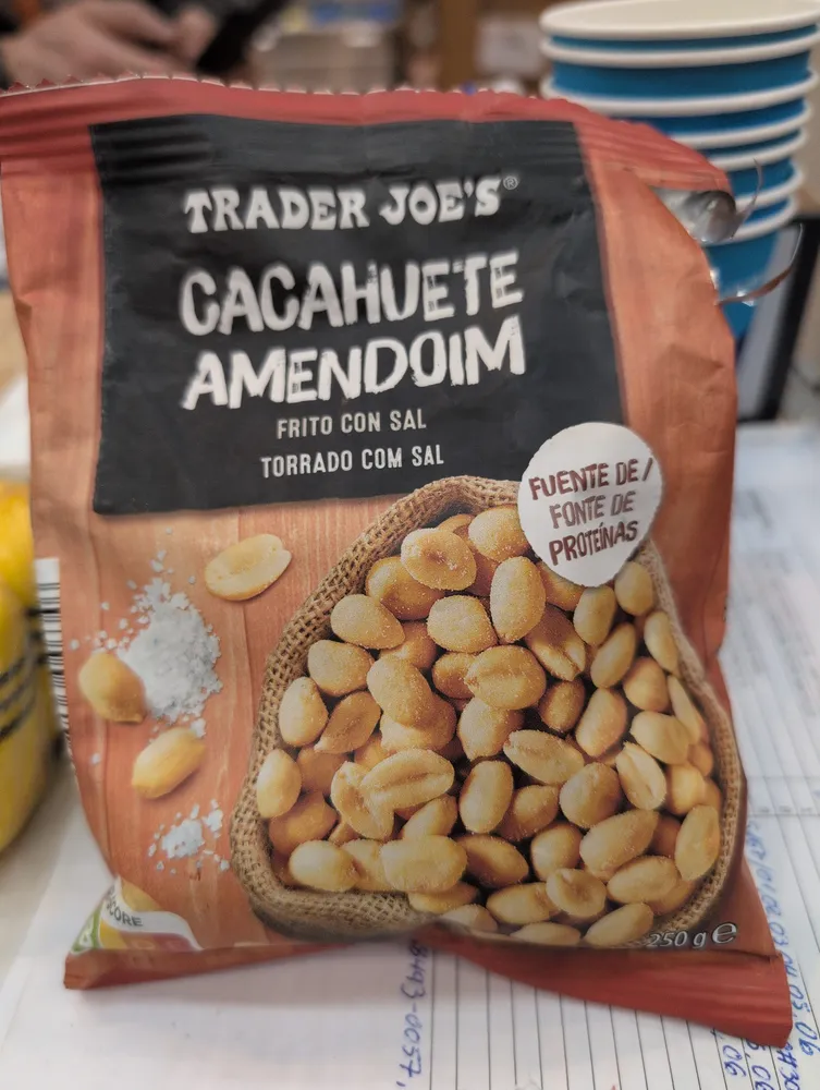 Cacahuete frito con sal