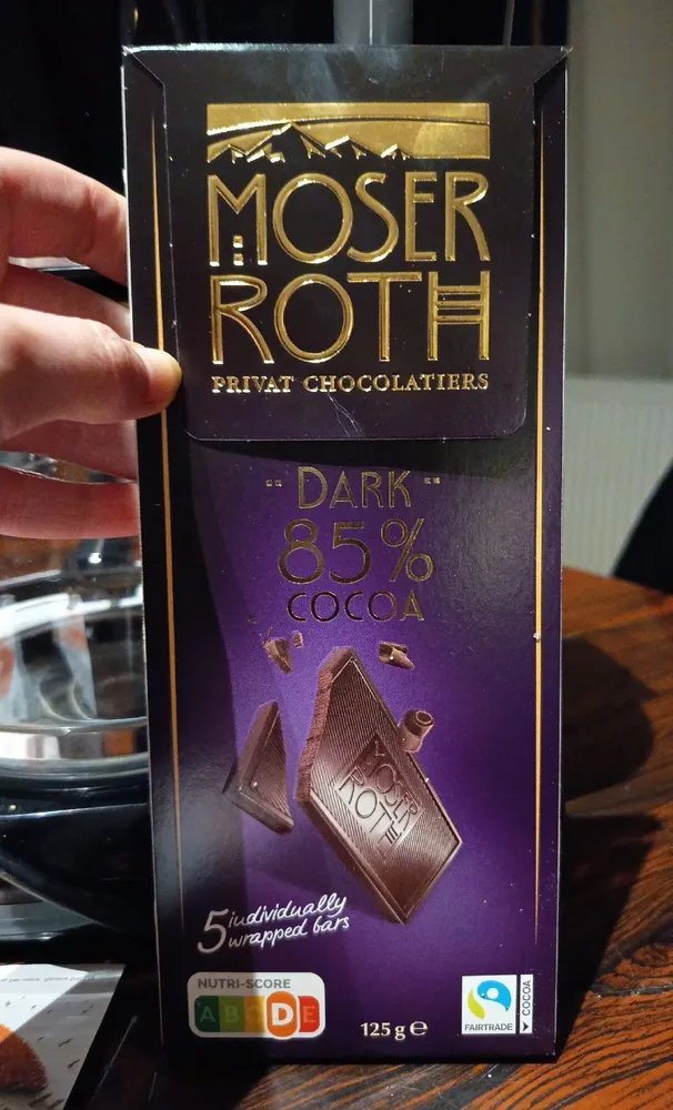 MOSER ROTH PRIVAT CHOCOLATIERS · DARK. 85% COCOA R