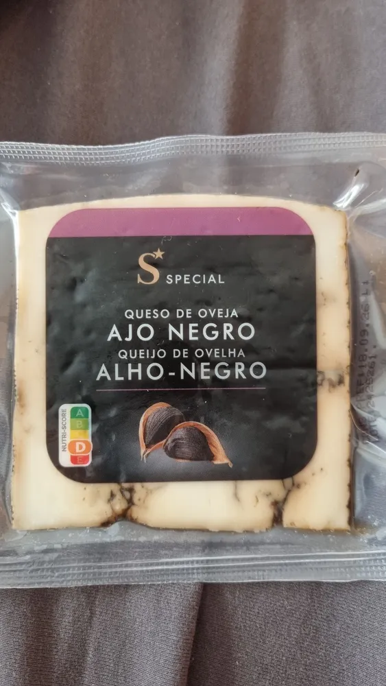 Queso de oveja Ajo Negro