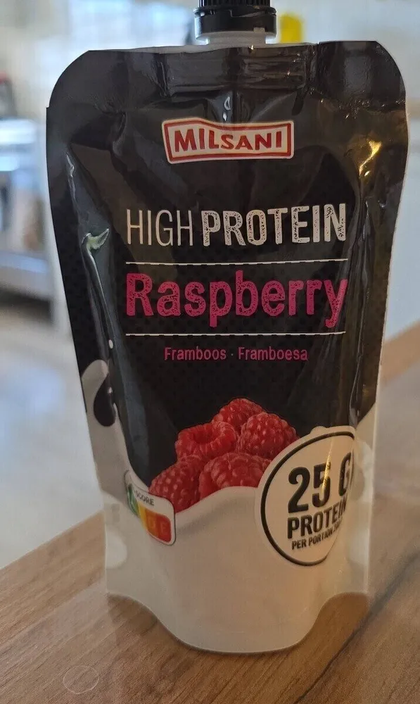 High protein quark raspberry